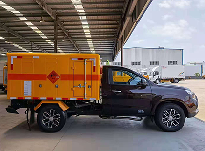 德昌爆破器材运输车
