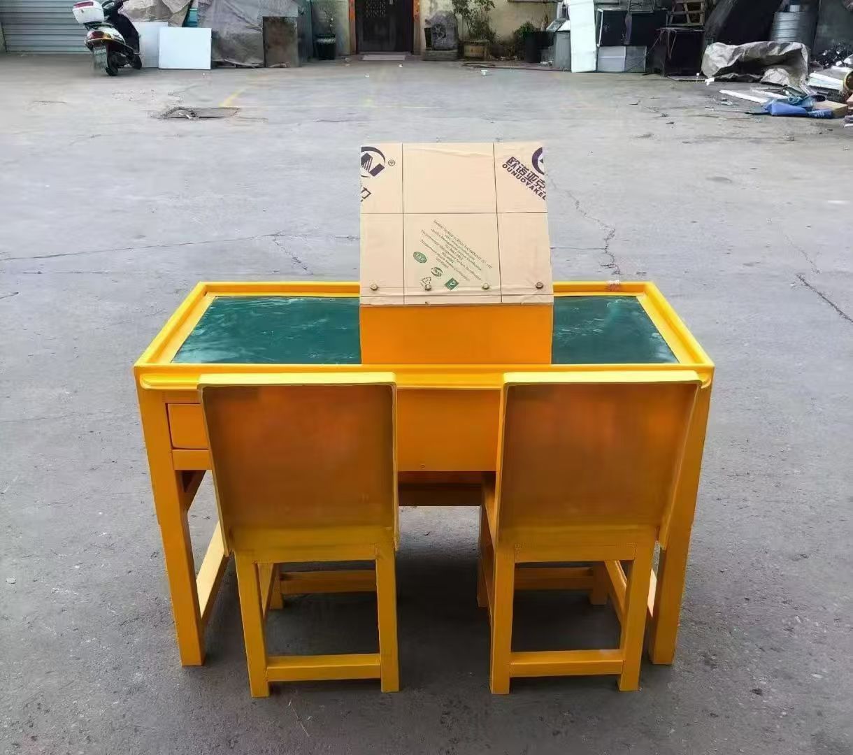 德昌防静电导通桌井下煤矿火工品发放桌：危险品流转的安全守护者